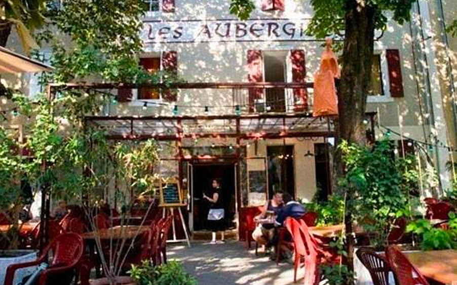 Les Aubergistes